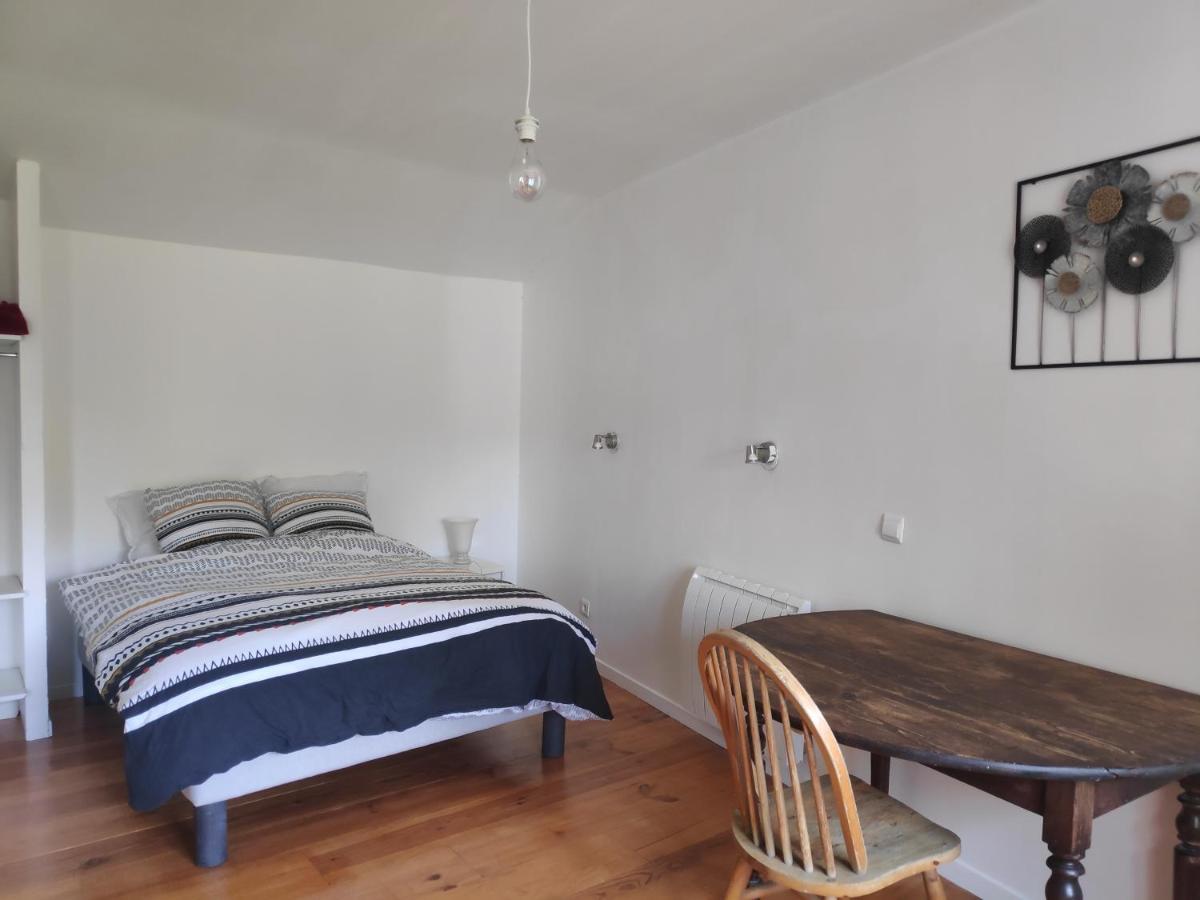 Maison 4 Personnes Caillac Luaran gambar
