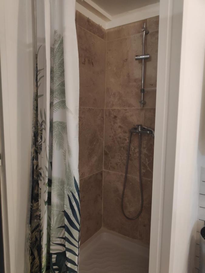 Maison 4 Personnes Caillac Luaran gambar