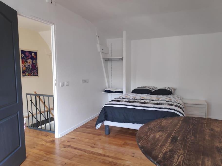 Maison 4 Personnes Caillac Luaran gambar